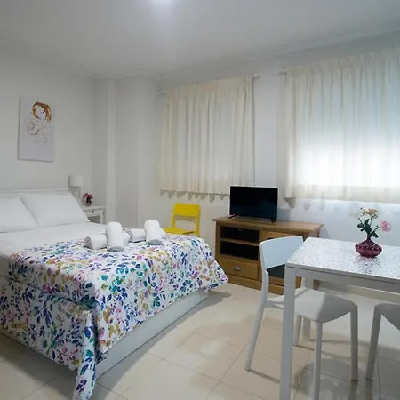 Amat - Only Adult - Playa El Bajondillo Apartament