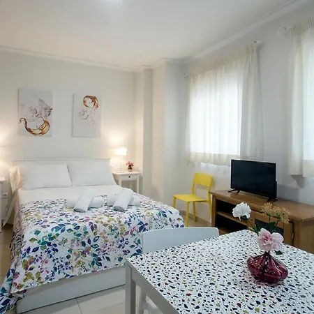 Amat - Only Adult - Playa El Bajondillo Apartament *