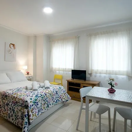 Amat - Only Adult - Playa El Bajondillo Apartament